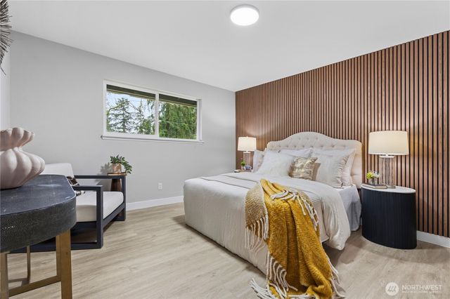 9808 S 252nd St, Kent, WA 98030