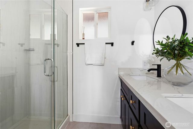 9808 S 252nd St, Kent, WA 98030