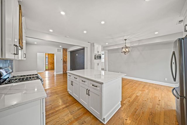 650 Stewart Avenue, Columbus, OH 43206