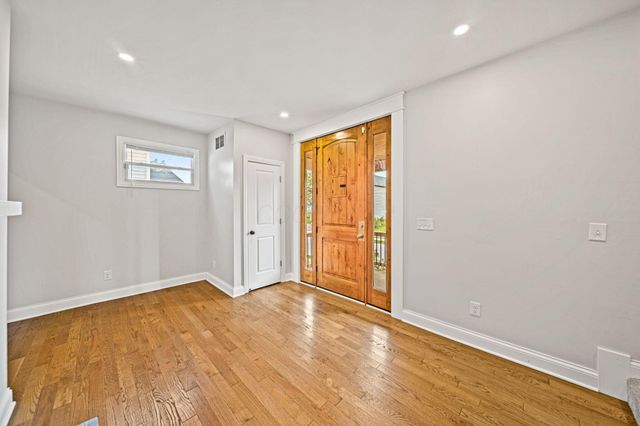 650 Stewart Avenue, Columbus, OH 43206
