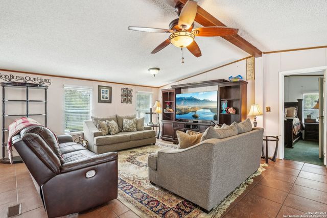 4132 Accors, Elmendorf, TX 78112