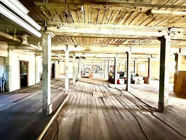 55 Mill St, Brookfield, MA 01506