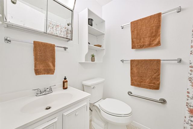 304 Avondale Lane, Friendswood, TX 77546