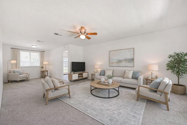 304 Avondale Lane, Friendswood, TX 77546