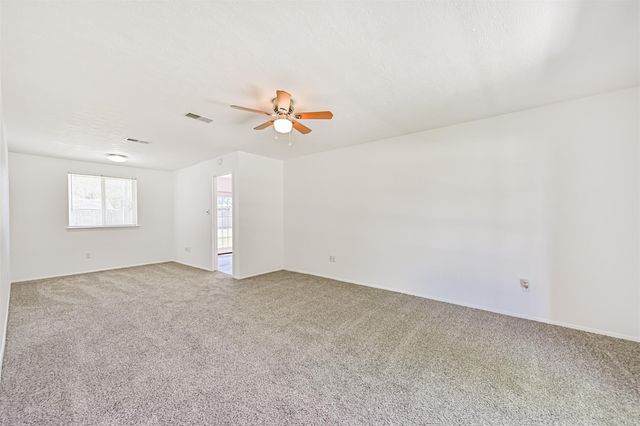 304 Avondale Lane, Friendswood, TX 77546