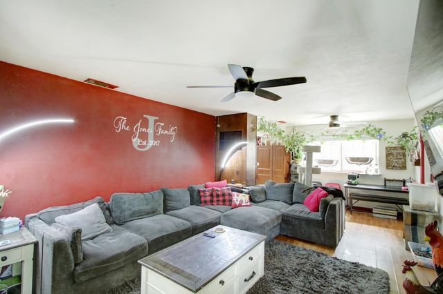 6737 Judistine Dr, Fair Oaks, CA 95628