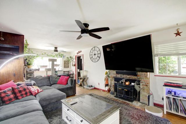 6737 Judistine Dr, Fair Oaks, CA 95628