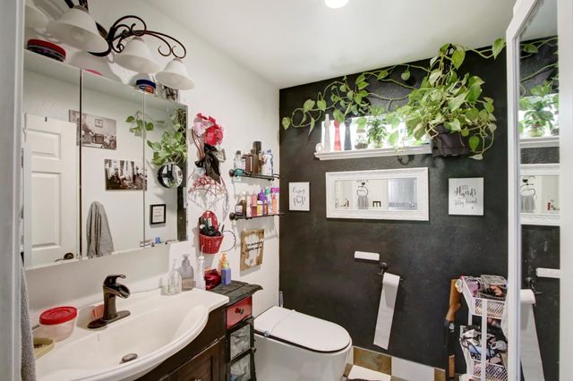 6737 Judistine Dr, Fair Oaks, CA 95628