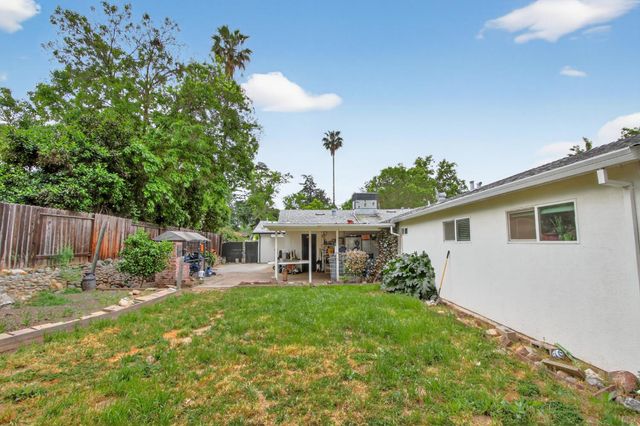 6737 Judistine Dr, Fair Oaks, CA 95628