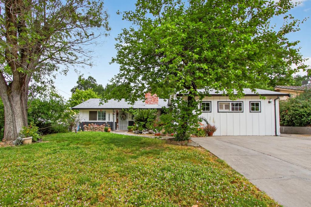 6737 Judistine Dr, Fair Oaks, CA 95628
