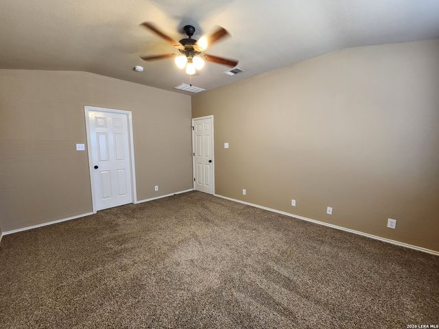 246 CRANE CREST DR, New Braunfels, TX 78130