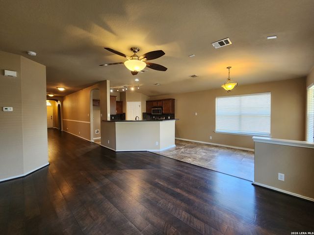 246 CRANE CREST DR, New Braunfels, TX 78130