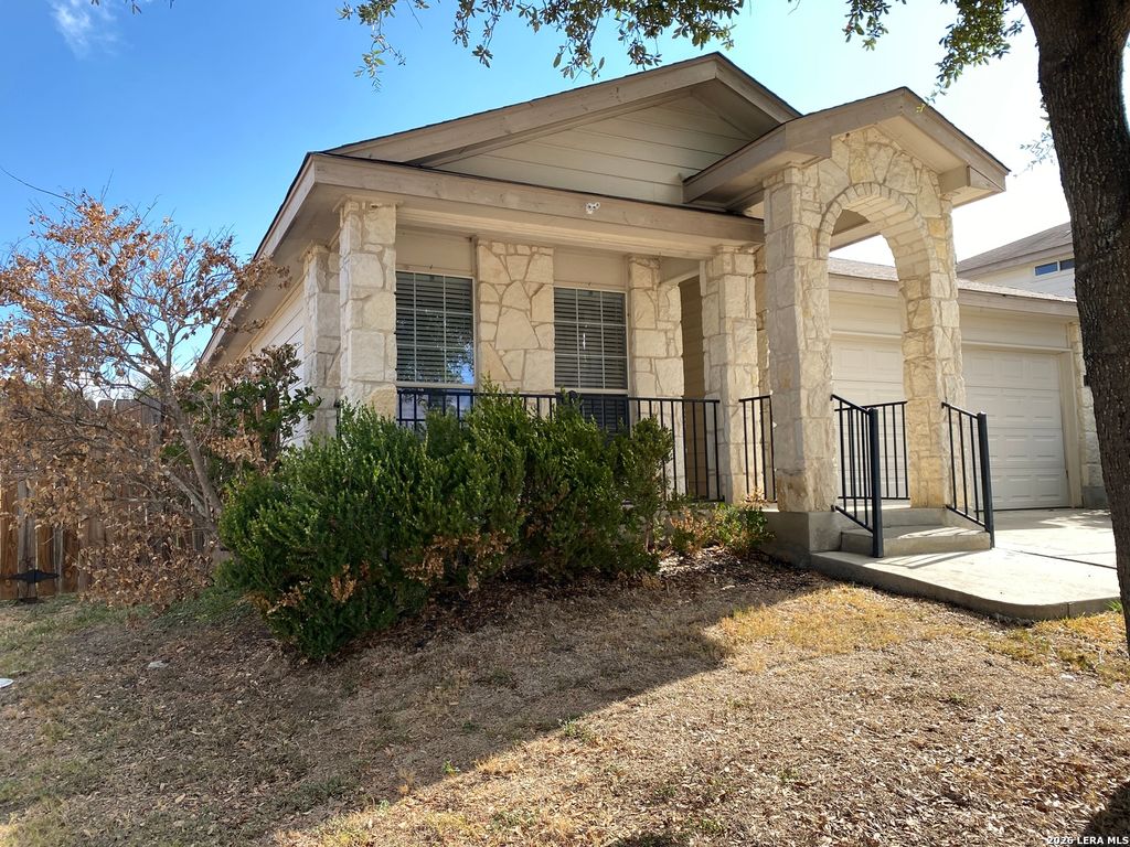 246 CRANE CREST DR, New Braunfels, TX 78130