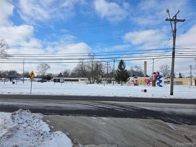 32757 Missaukee Court, Westland, MI 48186