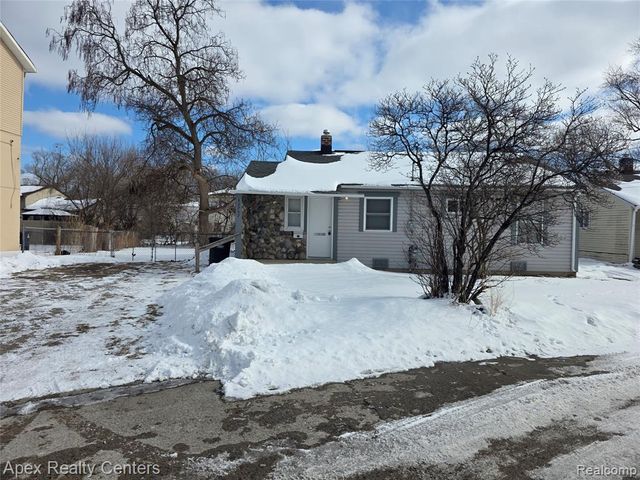 32757 Missaukee Court, Westland, MI 48186