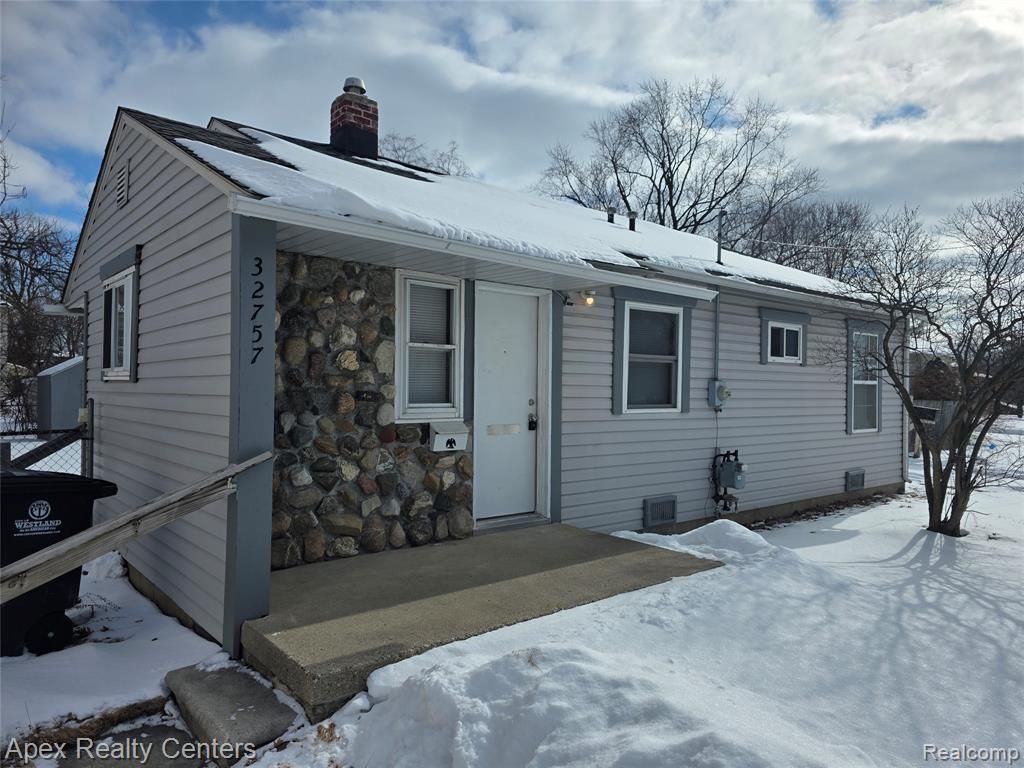 32757 Missaukee Court, Westland, MI 48186