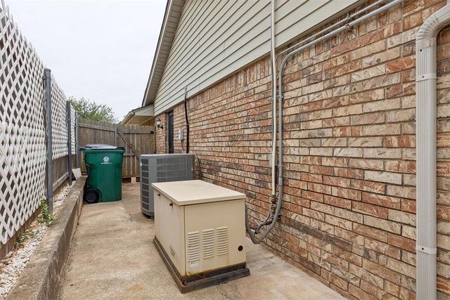 5821 NW 90th Street, Oklahoma City, OK 73162