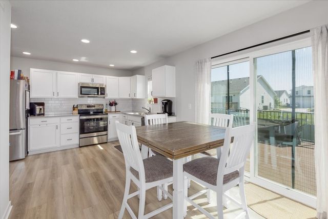 4420 E 44th Street, Des Moines, IA 50317