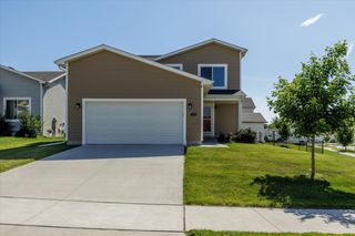 4420 E 44th Street, Des Moines, IA 50317