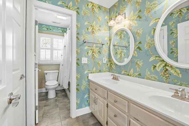 46 High Hammock Way, Pawleys Island, SC 29585