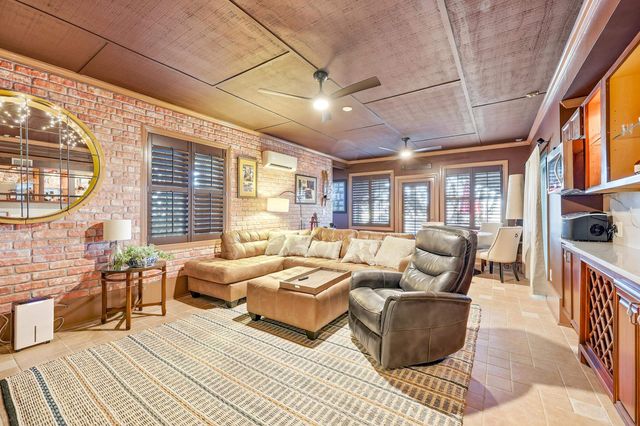 46 High Hammock Way, Pawleys Island, SC 29585