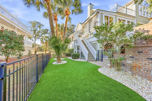 46 High Hammock Way, Pawleys Island, SC 29585