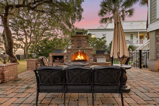 46 High Hammock Way, Pawleys Island, SC 29585