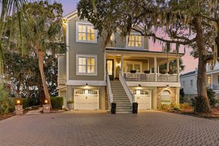 46 High Hammock Way, Pawleys Island, SC 29585