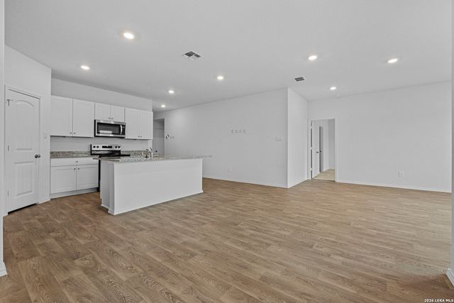 326 Bluetick Trail, Seguin, TX 78155