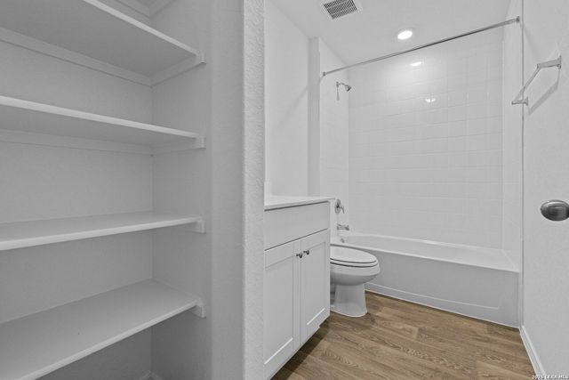 326 Bluetick Trail, Seguin, TX 78155