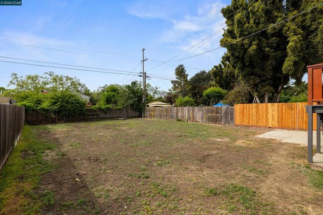 2039 Tennessee St, Vallejo, CA 94590