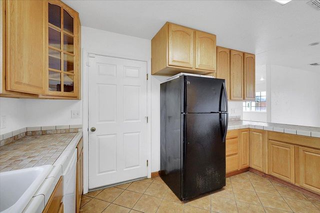 1644 3rd Ave, Olivehurst, CA 95961