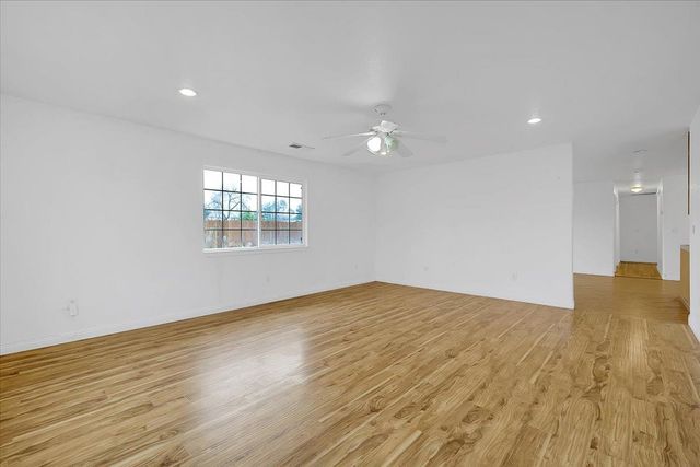 1644 3rd Ave, Olivehurst, CA 95961