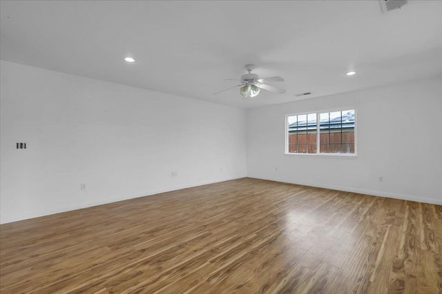 1644 3rd Ave, Olivehurst, CA 95961