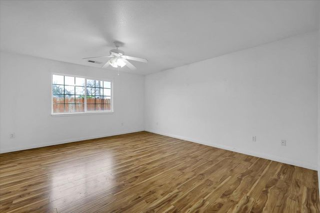 1644 3rd Ave, Olivehurst, CA 95961