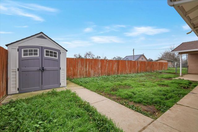 1644 3rd Ave, Olivehurst, CA 95961