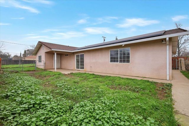 1644 3rd Ave, Olivehurst, CA 95961