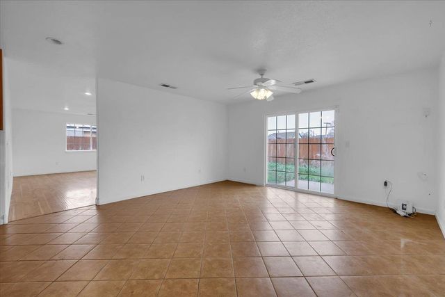 1644 3rd Ave, Olivehurst, CA 95961