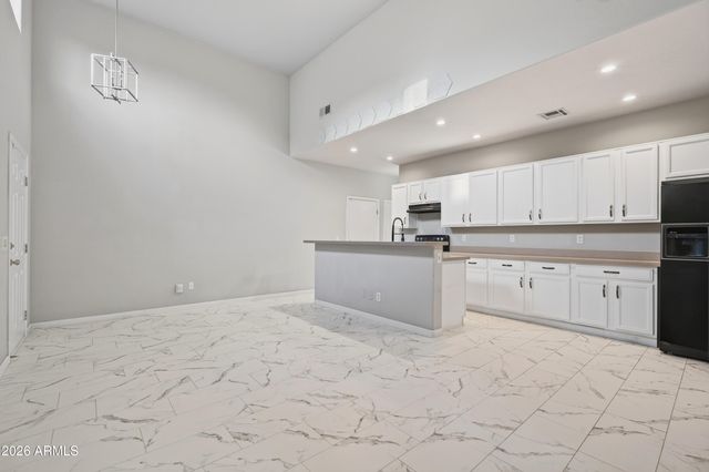 2027 E UNIVERSITY Drive 111, Tempe, AZ 85288