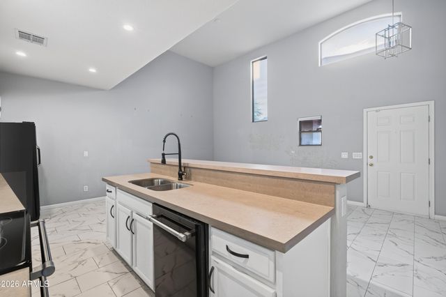 2027 E UNIVERSITY Drive 111, Tempe, AZ 85288