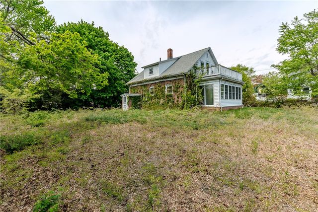 97 Floral Avenue, North Kingstown, RI 02852