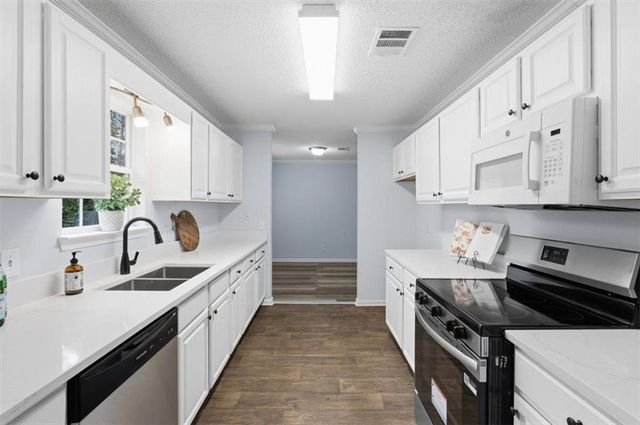 3300 Creek Hollow Drive, Marietta, GA 30062