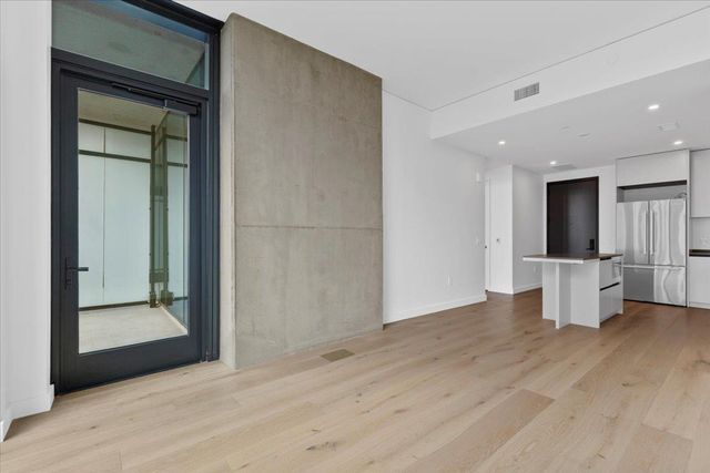 610 Davis ST 2503, Austin, TX 78701