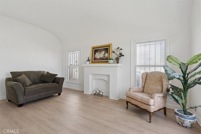 1922 W 84th, Los Angeles, CA 90047