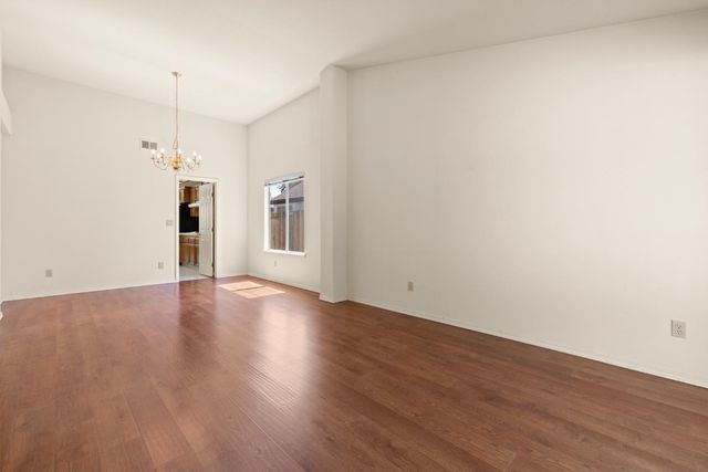 1619 Misty Wood Dr, Roseville, CA 95747