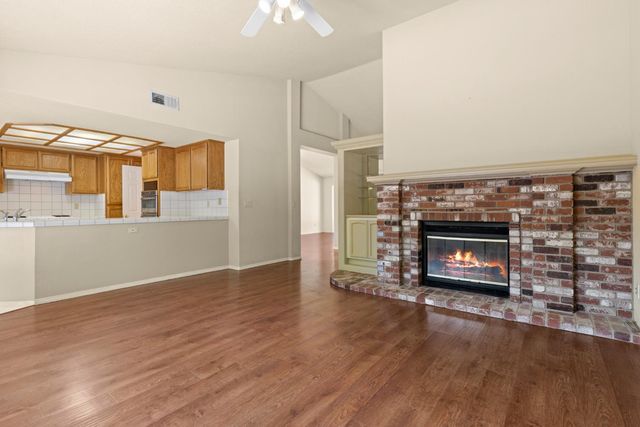 1619 Misty Wood Dr, Roseville, CA 95747