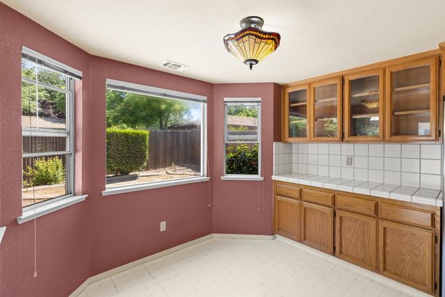1619 Misty Wood Dr, Roseville, CA 95747