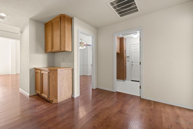 1619 Misty Wood Dr, Roseville, CA 95747