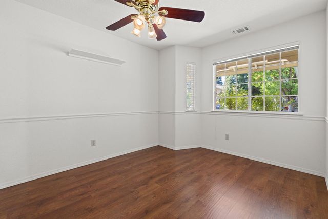 1619 Misty Wood Dr, Roseville, CA 95747