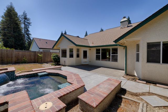 1619 Misty Wood Dr, Roseville, CA 95747